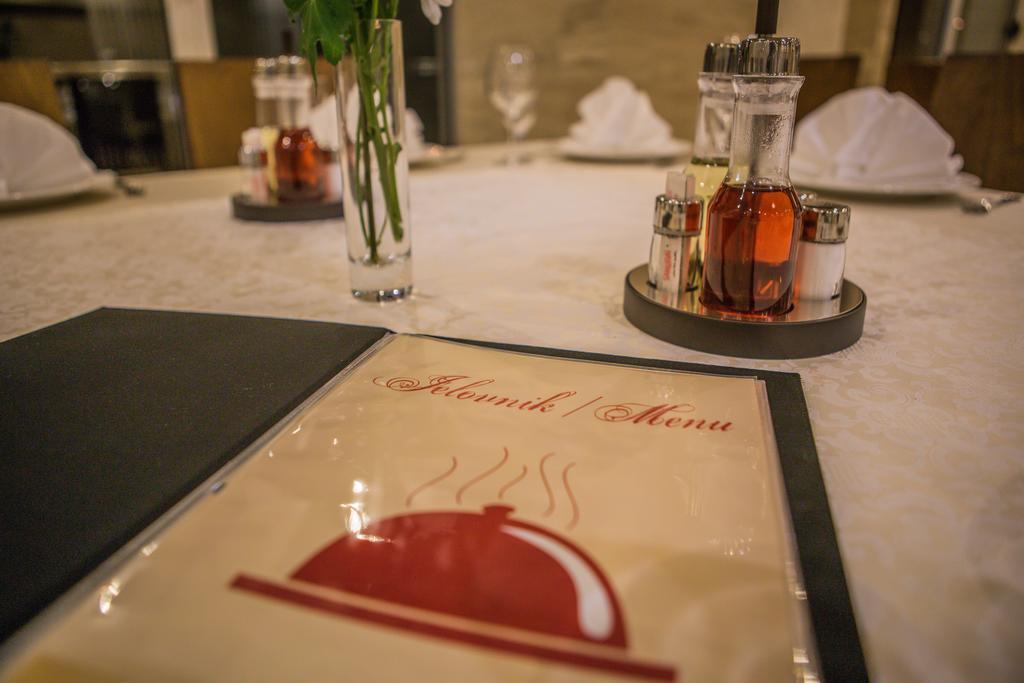 Hotel Franca บาร์ ภายนอก รูปภาพ