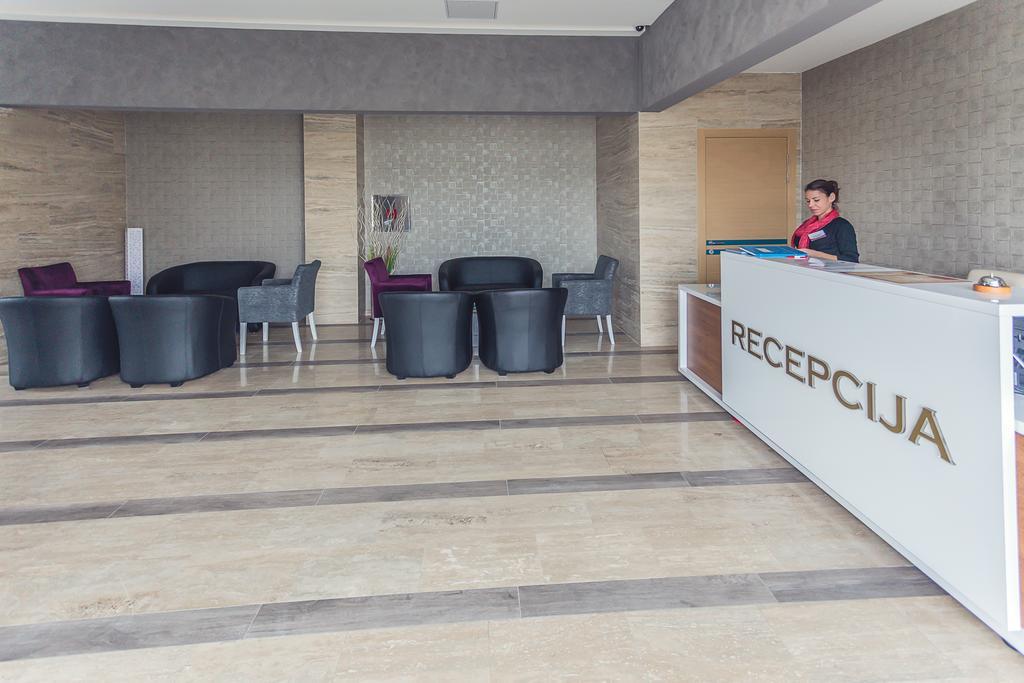 Hotel Franca บาร์ ภายนอก รูปภาพ